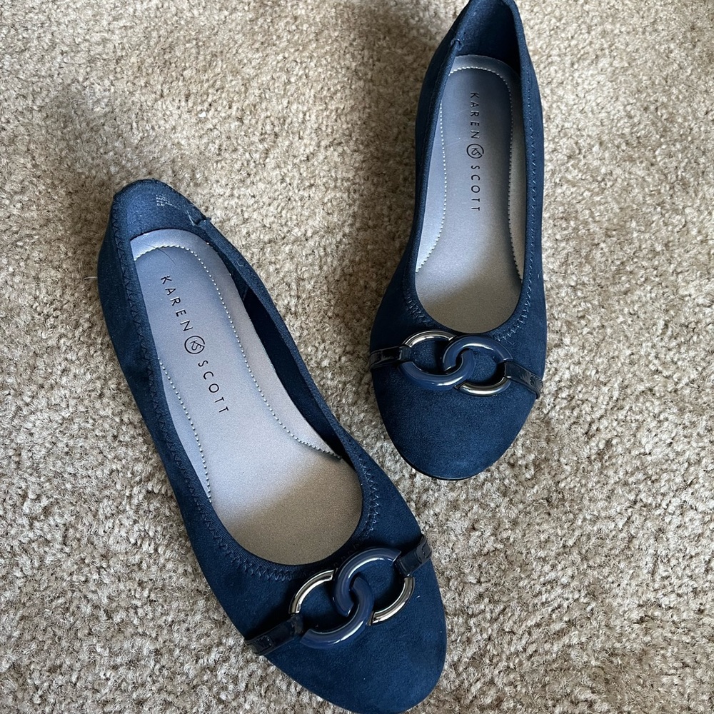 Karen Scott Navy Blue Loafers with Chain Detail